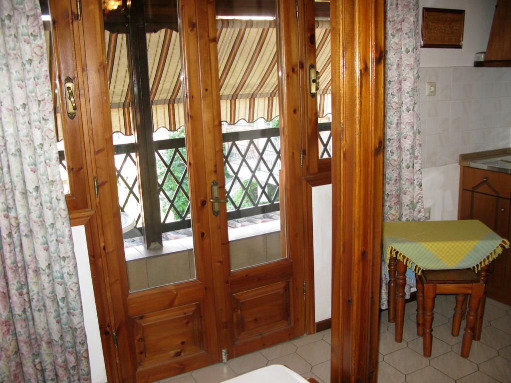 Erato Hotel Neos Panteleimonas Esterno foto